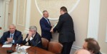 Председатель правления Благотворительного фонда «Сияние» Жиганша Туктаров вручил Благодарственные письма депутатам Законодательного Собрания Пензенской области 